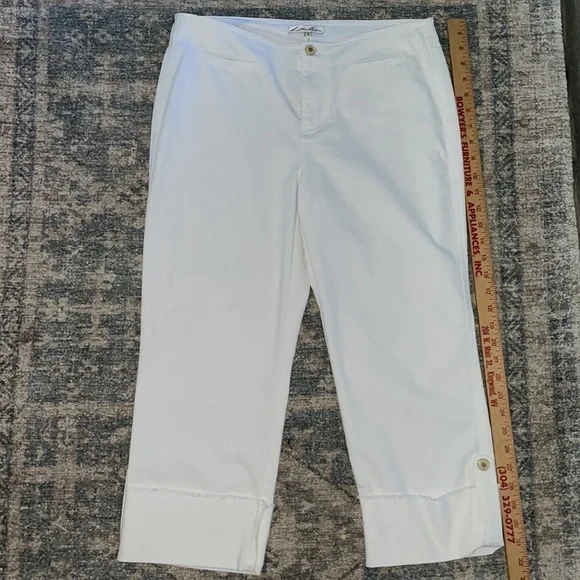 Lillie Rubin size 8 white cropped capris -like new - Picture 5 of 8